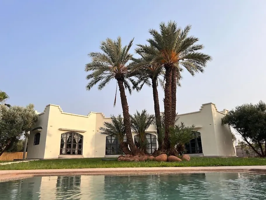 اتصالات Villa Dais 